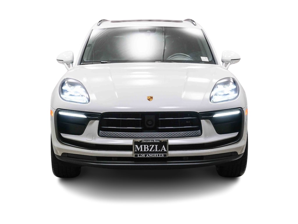 Thumbnail: 2023 Porsche Macan - 17