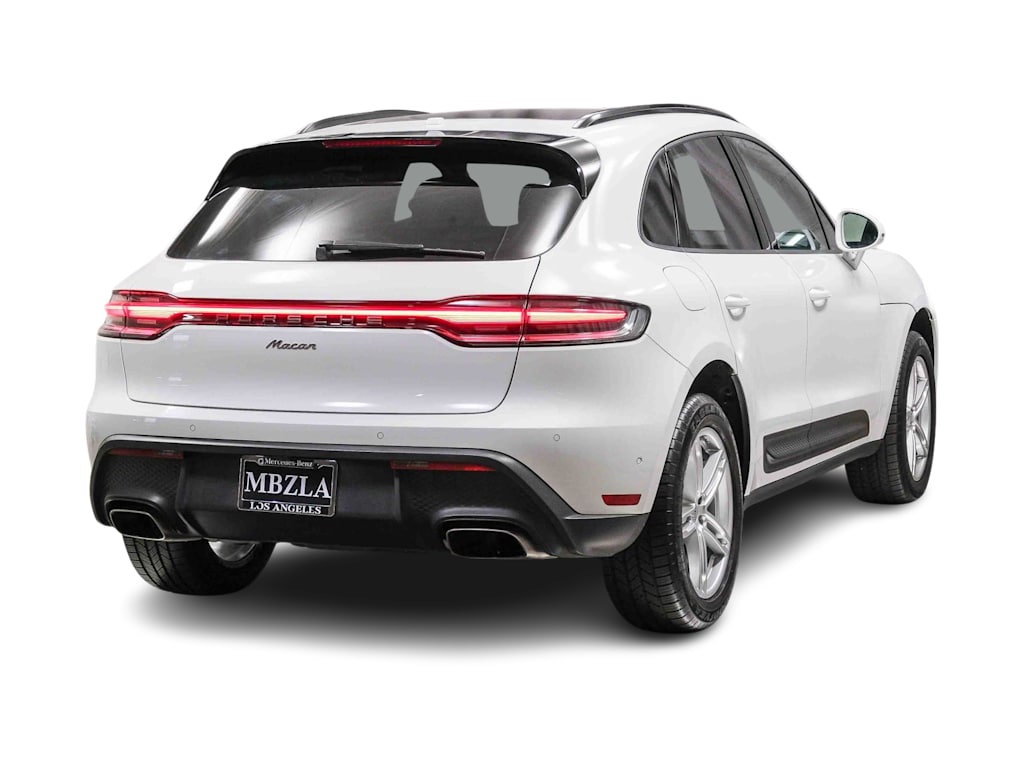 Thumbnail: 2023 Porsche Macan - 15