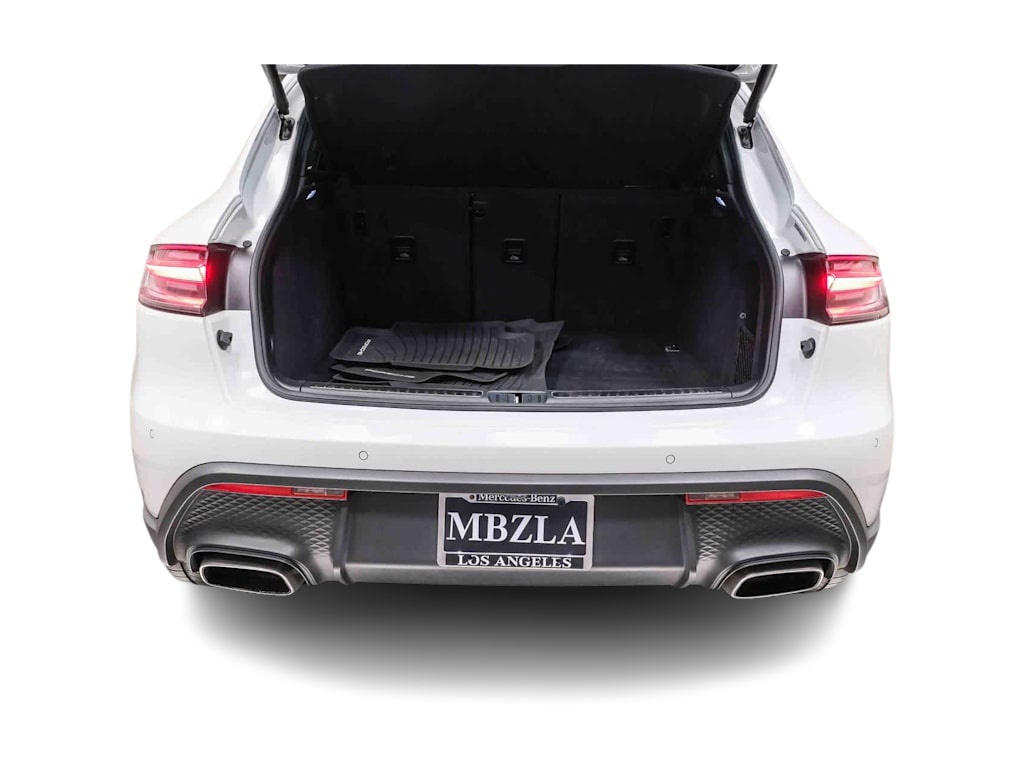 Thumbnail: 2023 Porsche Macan - 33