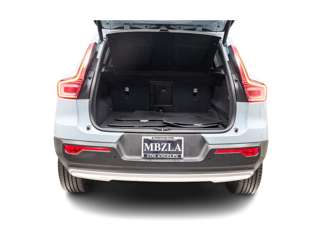 Thumbnail: 2019 Volvo XC40 - 32