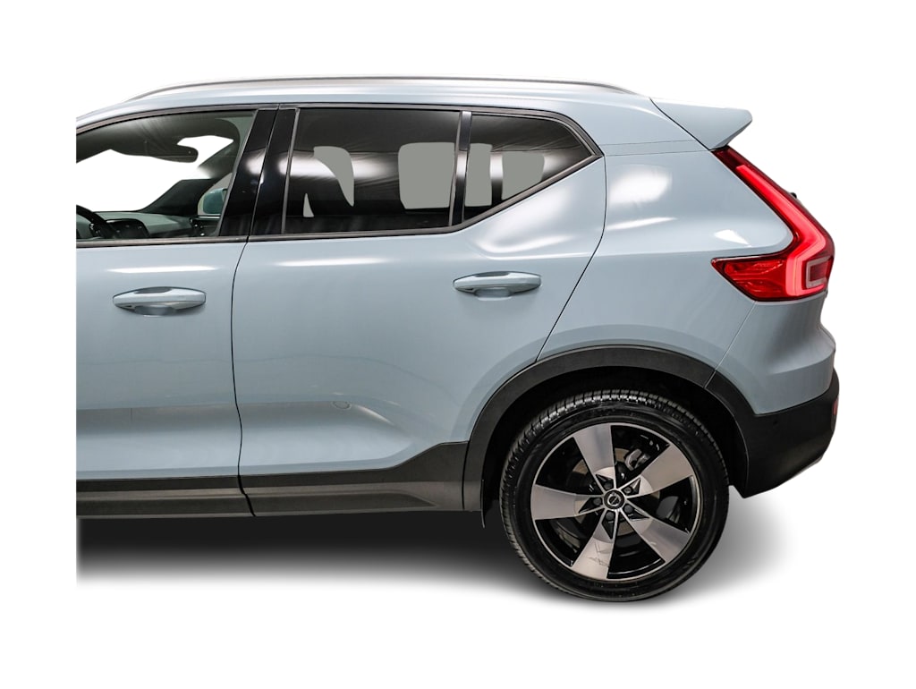Thumbnail: 2019 Volvo XC40 - 3