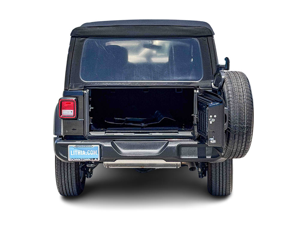 Thumbnail: 2022 Jeep Wrangler - 15