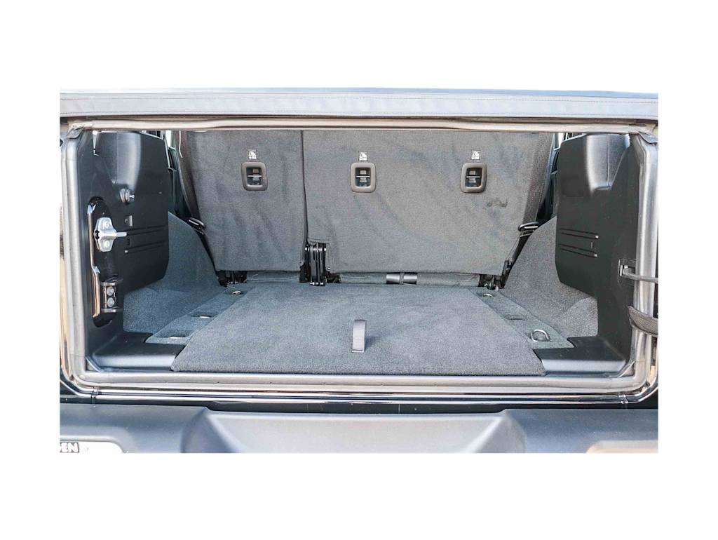 Thumbnail: 2022 Jeep Wrangler - 15