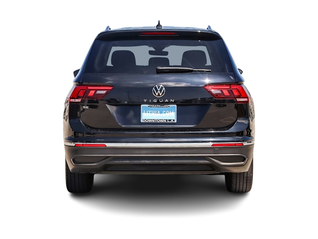 Thumbnail: 2022 Volkswagen Tiguan - 4