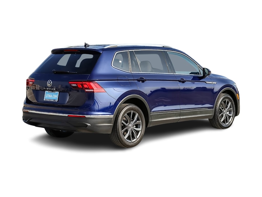 Thumbnail: 2023 Volkswagen Tiguan - 18