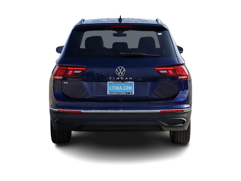 Thumbnail: 2023 Volkswagen Tiguan - 4