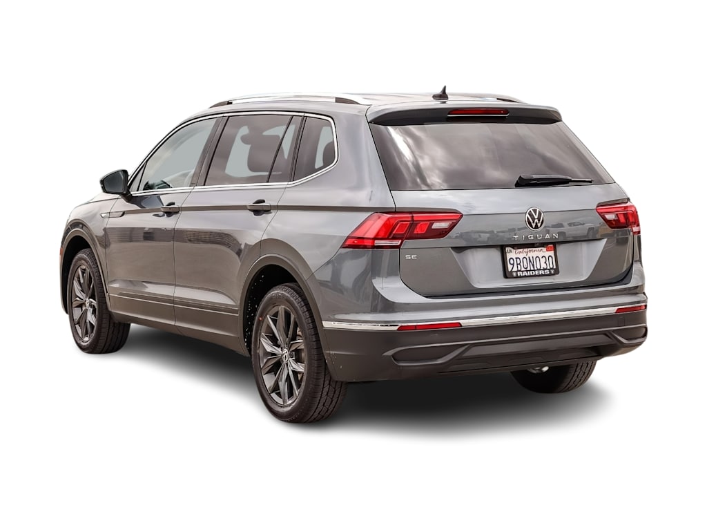 Thumbnail: 2022 Volkswagen Tiguan - 3