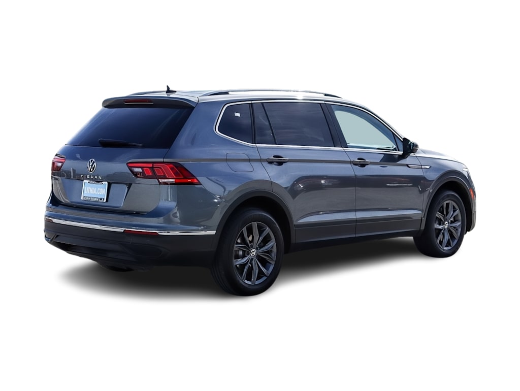 Thumbnail: 2022 Volkswagen Tiguan - 18