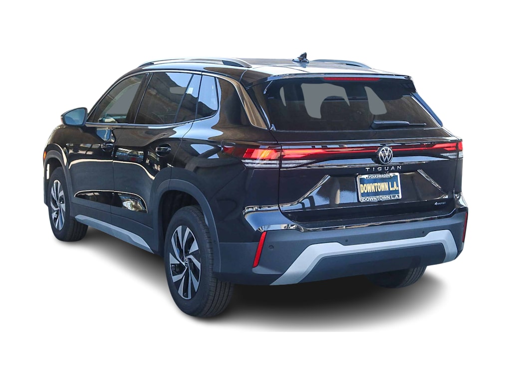 Thumbnail: 2025 Volkswagen Tiguan - 3