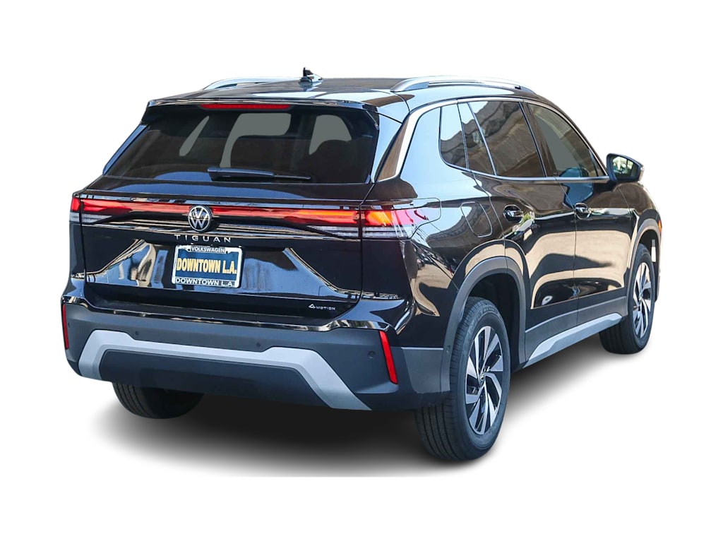 Thumbnail: 2025 Volkswagen Tiguan - 17