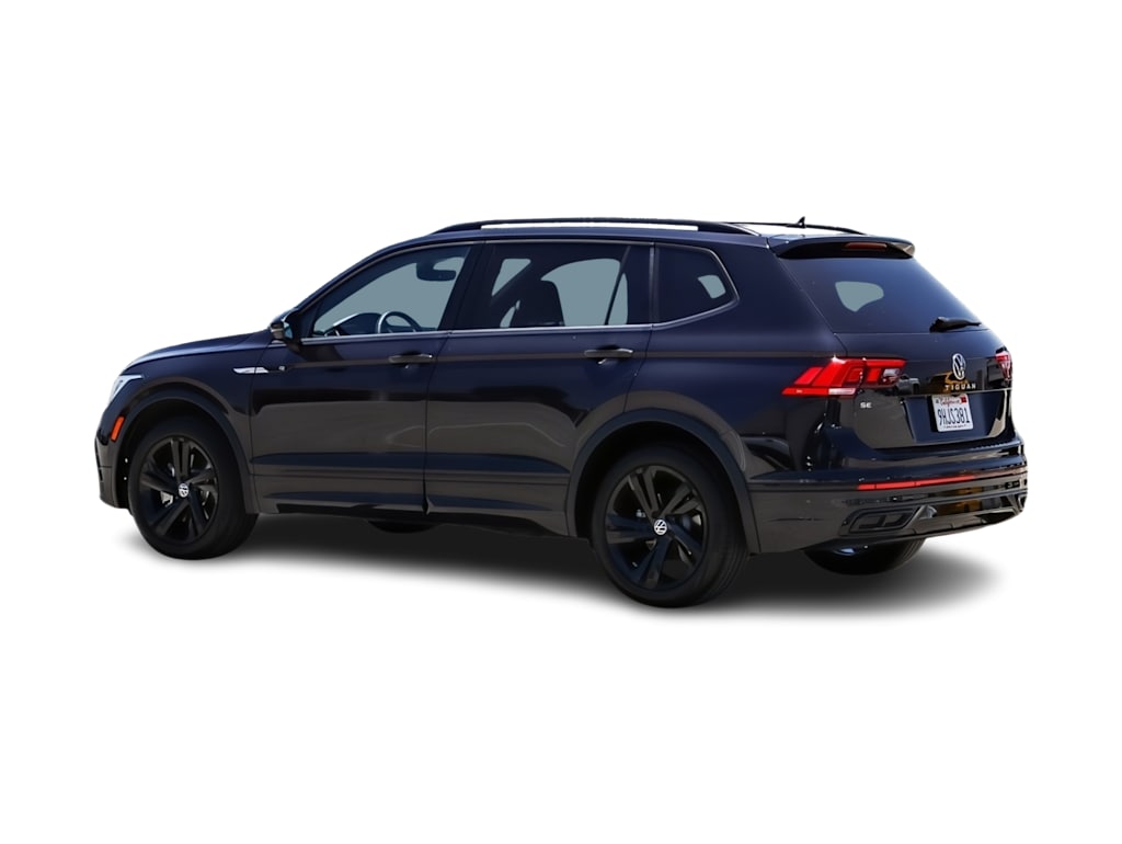Thumbnail: 2023 Volkswagen Tiguan - 3