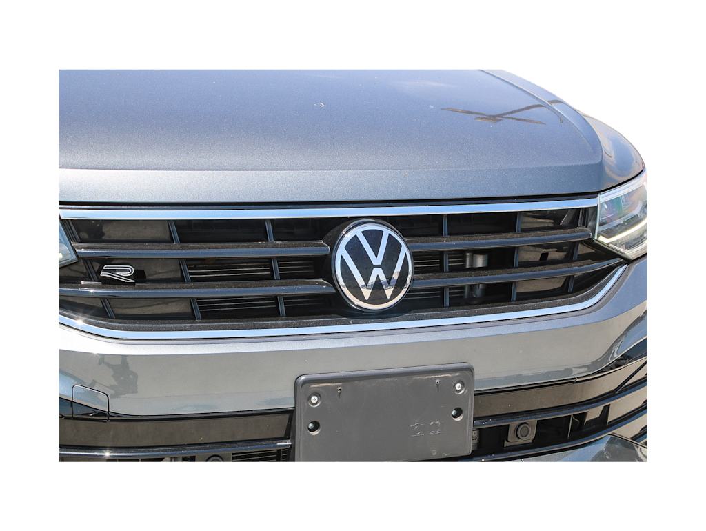 Thumbnail: 2023 Volkswagen Tiguan - 16