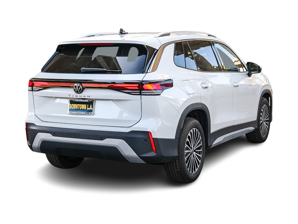 Thumbnail: 2025 Volkswagen Tiguan - 18