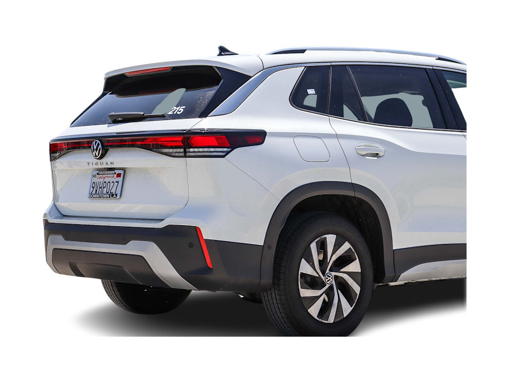 Thumbnail: 2025 Volkswagen Tiguan - 18