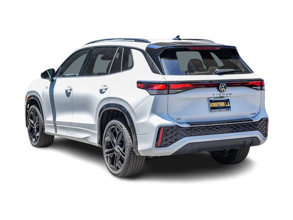 Thumbnail: 2026 Volkswagen Tiguan - 3