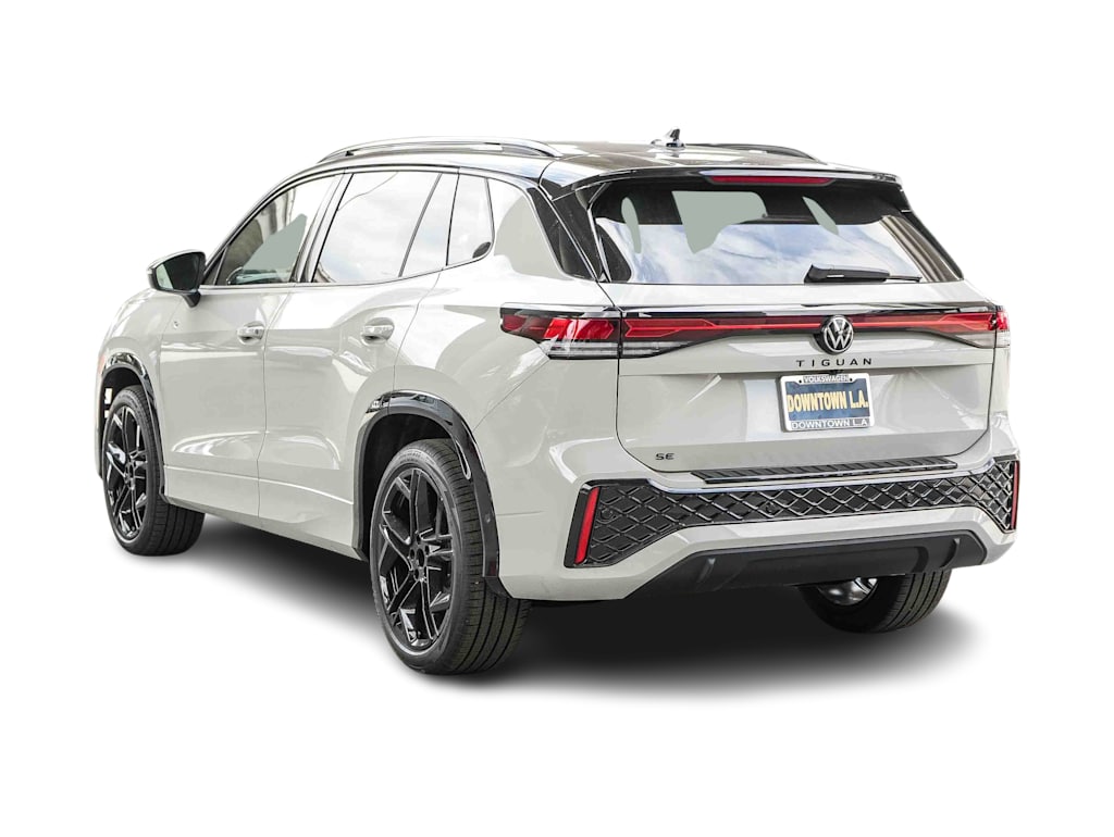Thumbnail: 2026 Volkswagen Tiguan - 3