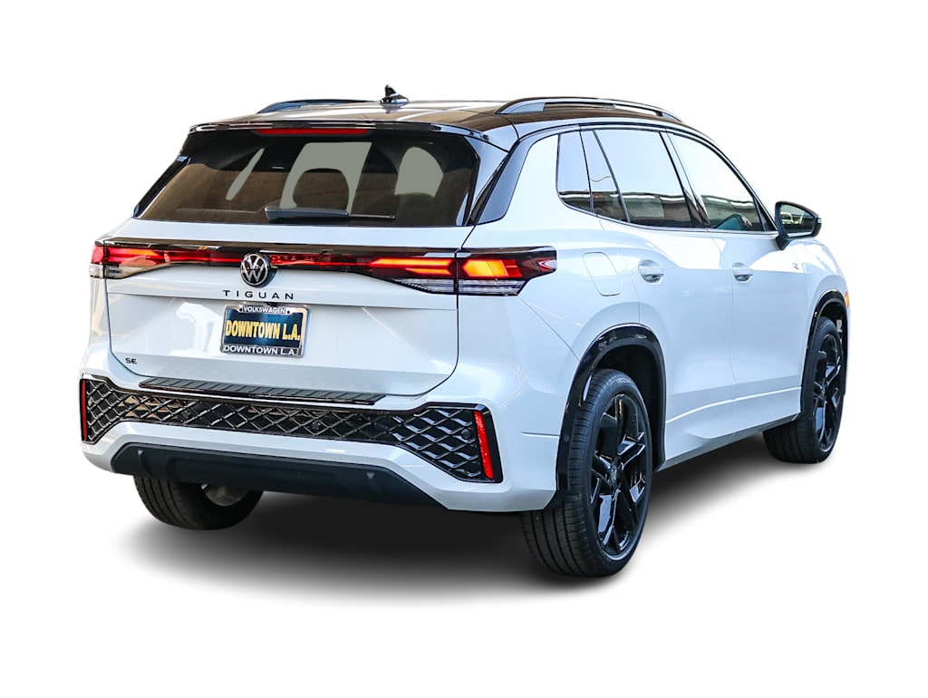 Thumbnail: 2025 Volkswagen Tiguan - 16