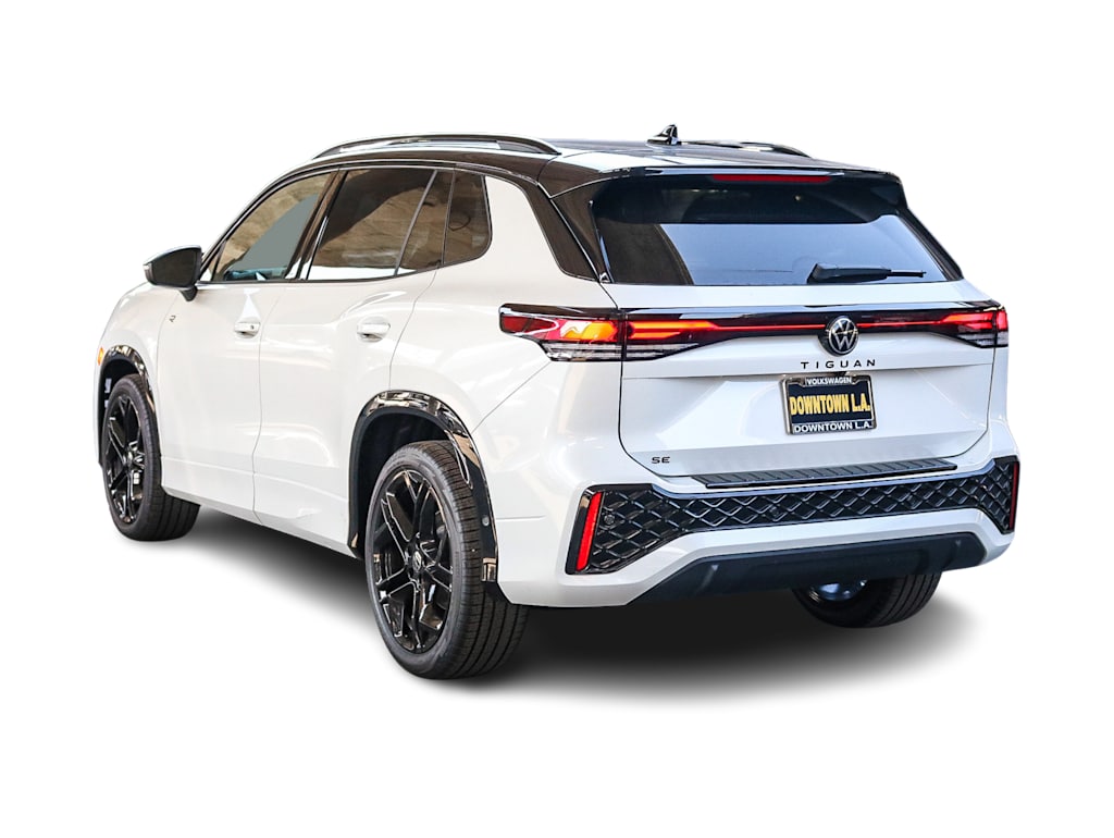 Thumbnail: 2025 Volkswagen Tiguan - 3