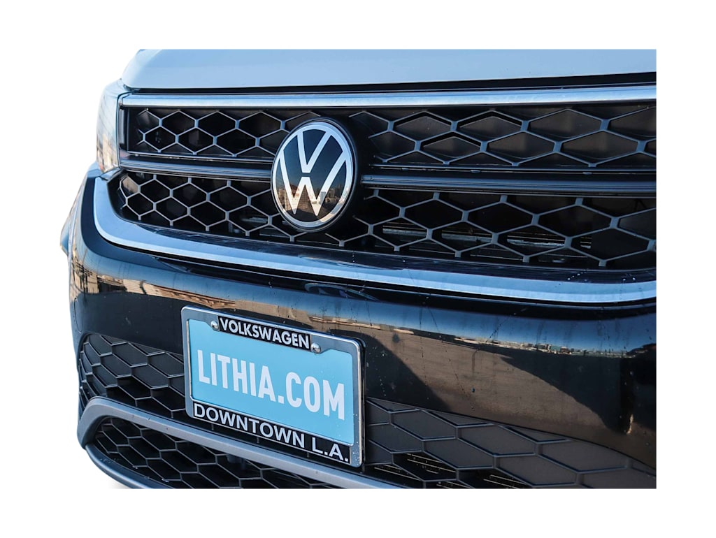 Thumbnail: 2022 Volkswagen Taos - 21