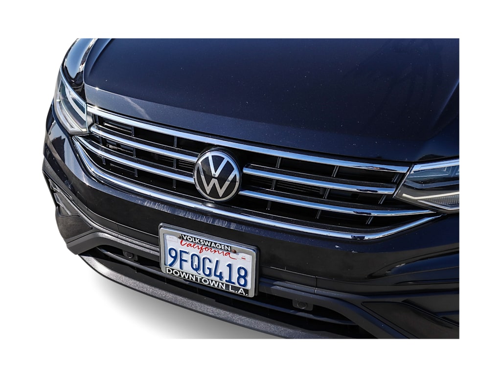 Thumbnail: 2023 Volkswagen Tiguan - 18