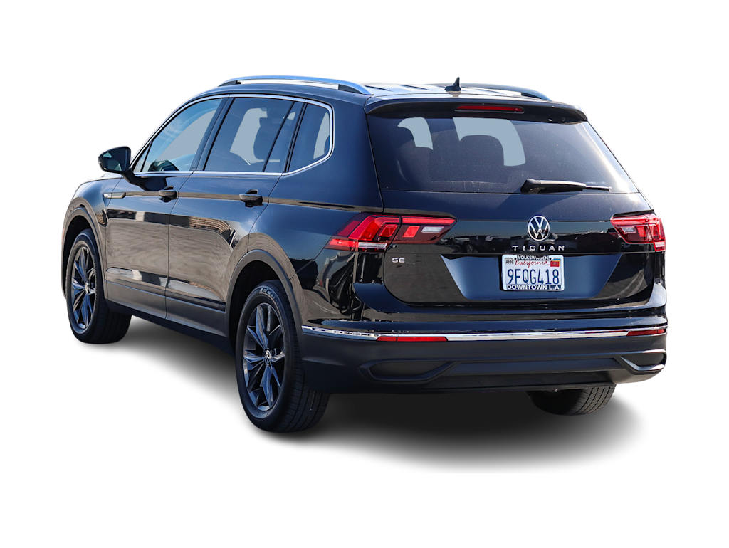 Thumbnail: 2023 Volkswagen Tiguan - 3