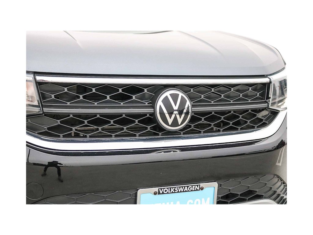 Thumbnail: 2022 Volkswagen Taos - 20