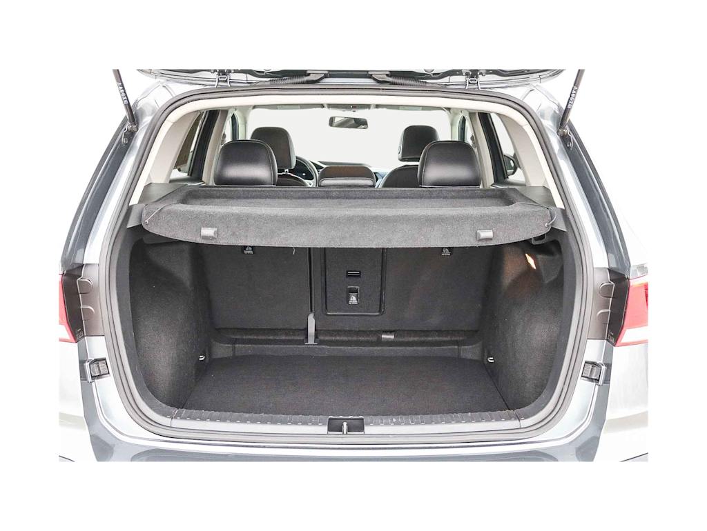 Thumbnail: 2022 Volkswagen Taos - 16