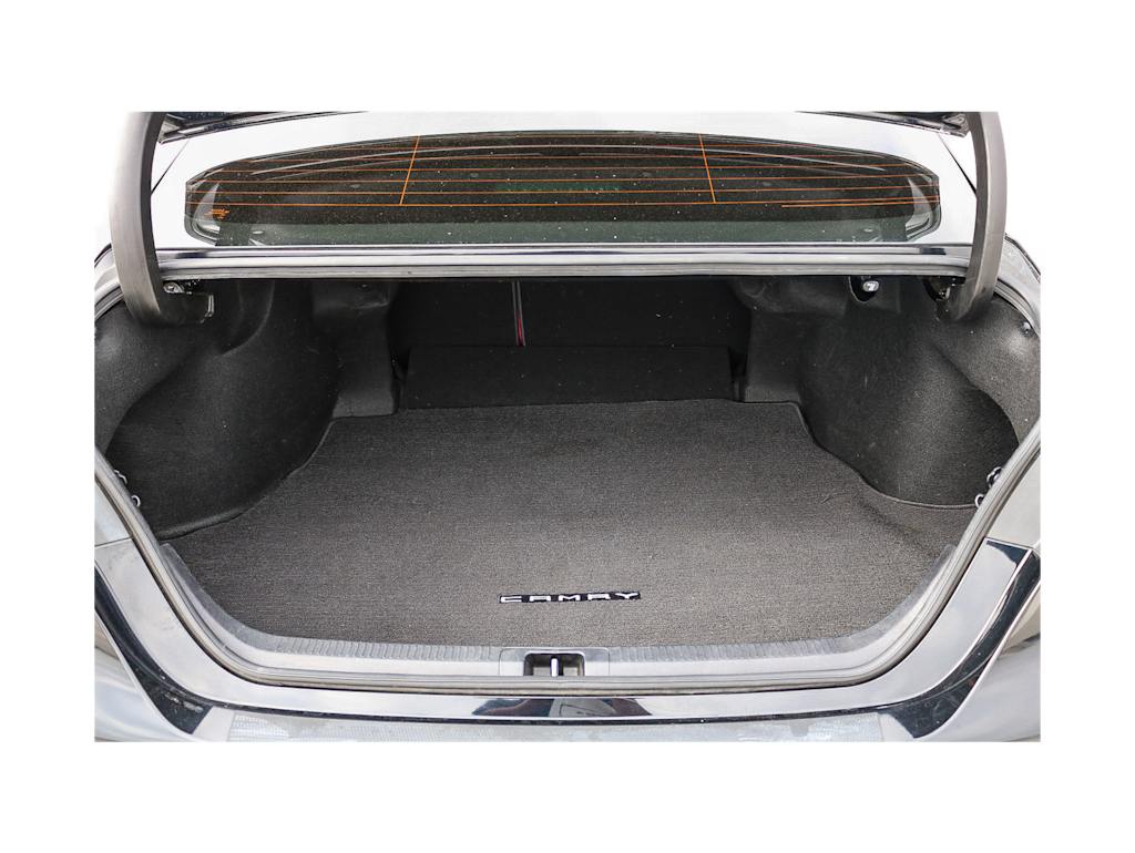 Thumbnail: 2019 Toyota Camry - 16