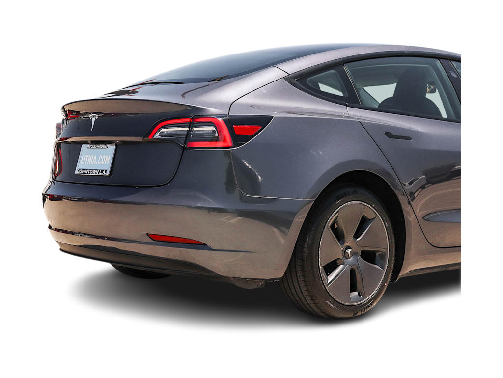 Thumbnail: 2023 Tesla Model 3 - 17