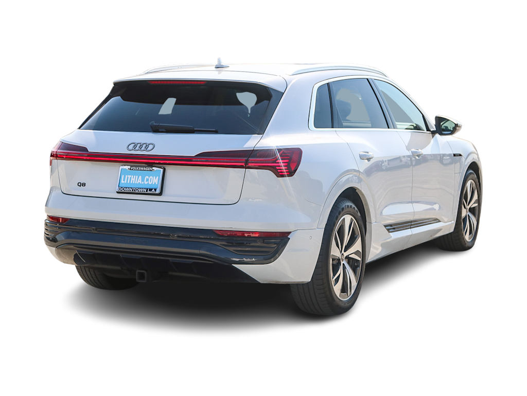 Thumbnail: 2024 Audi Q8 e-tron - 20
