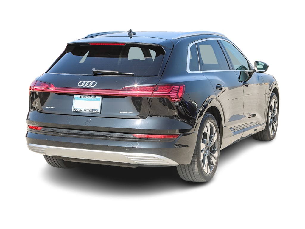 Thumbnail: 2022 Audi e-tron - 20