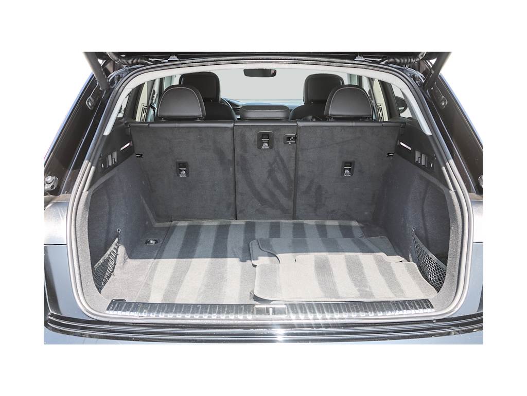 Thumbnail: 2022 Audi e-tron - 16