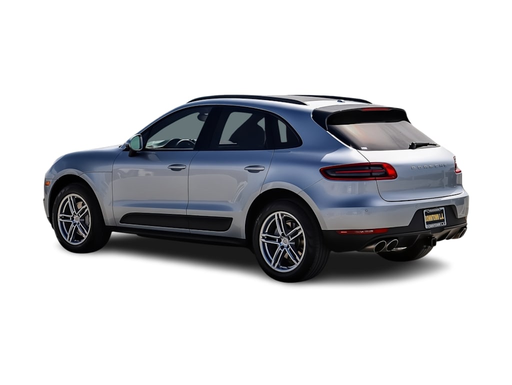 Thumbnail: 2017 Porsche Macan - 3