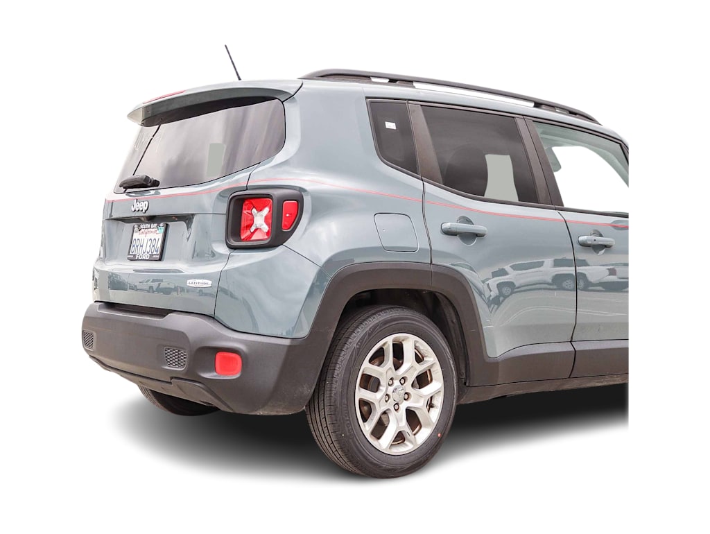 Thumbnail: 2016 Jeep Renegade - 18