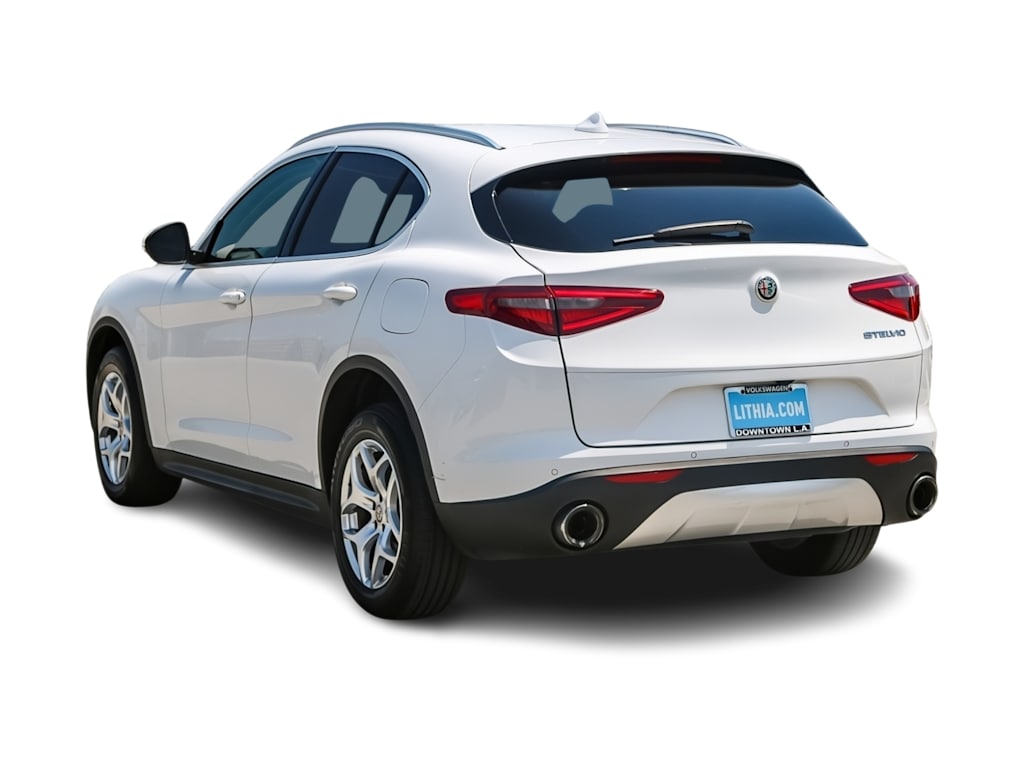 Thumbnail: 2019 Alfa Romeo Stelvio - 3