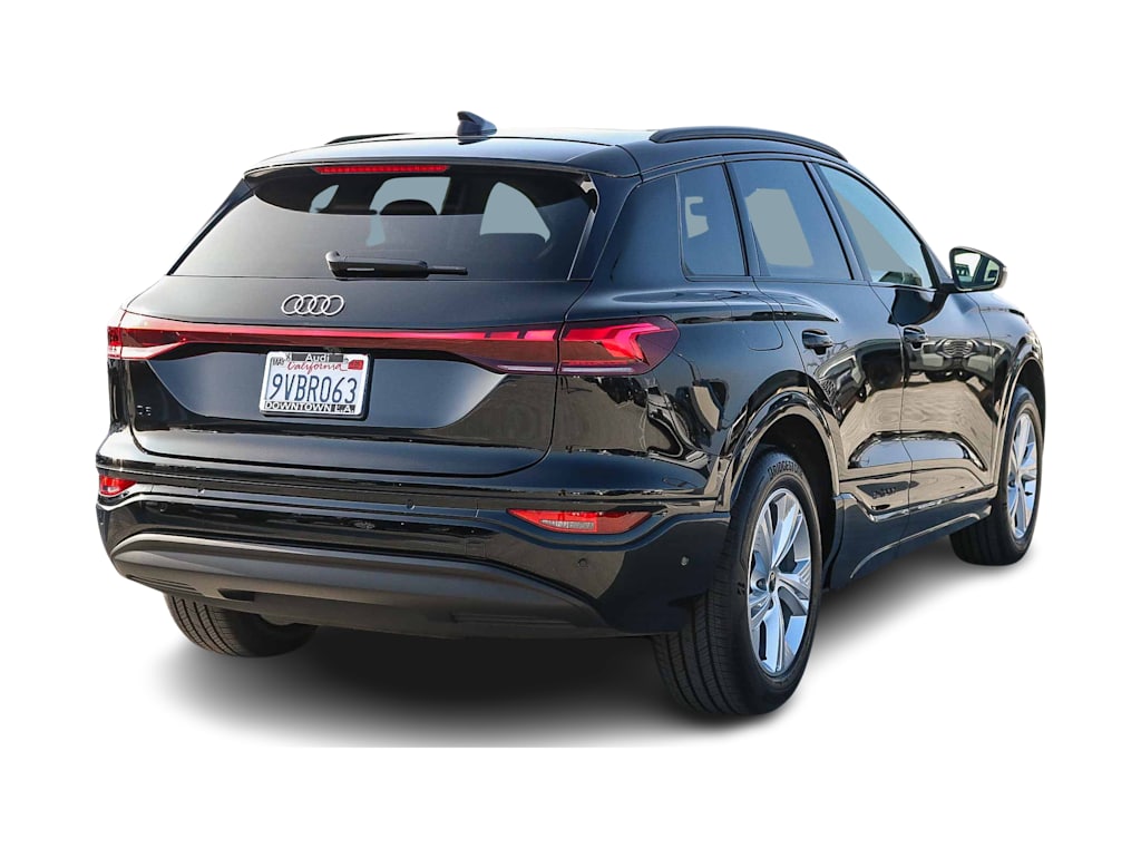 Thumbnail: 2025 Audi Q6 e-tron - 20