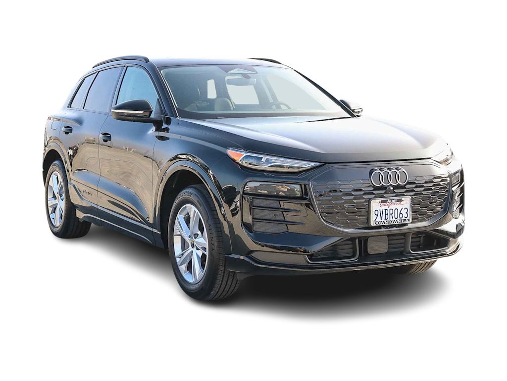 Thumbnail: 2025 Audi Q6 e-tron - 16