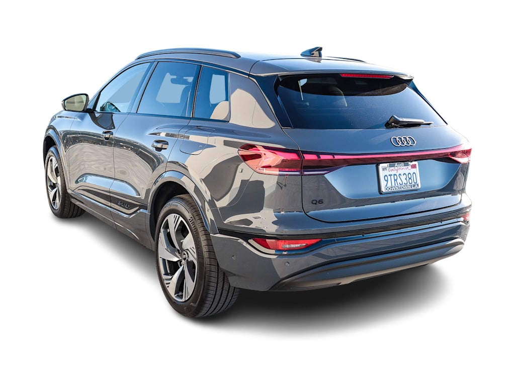 Thumbnail: 2025 Audi Q6 e-tron - 3