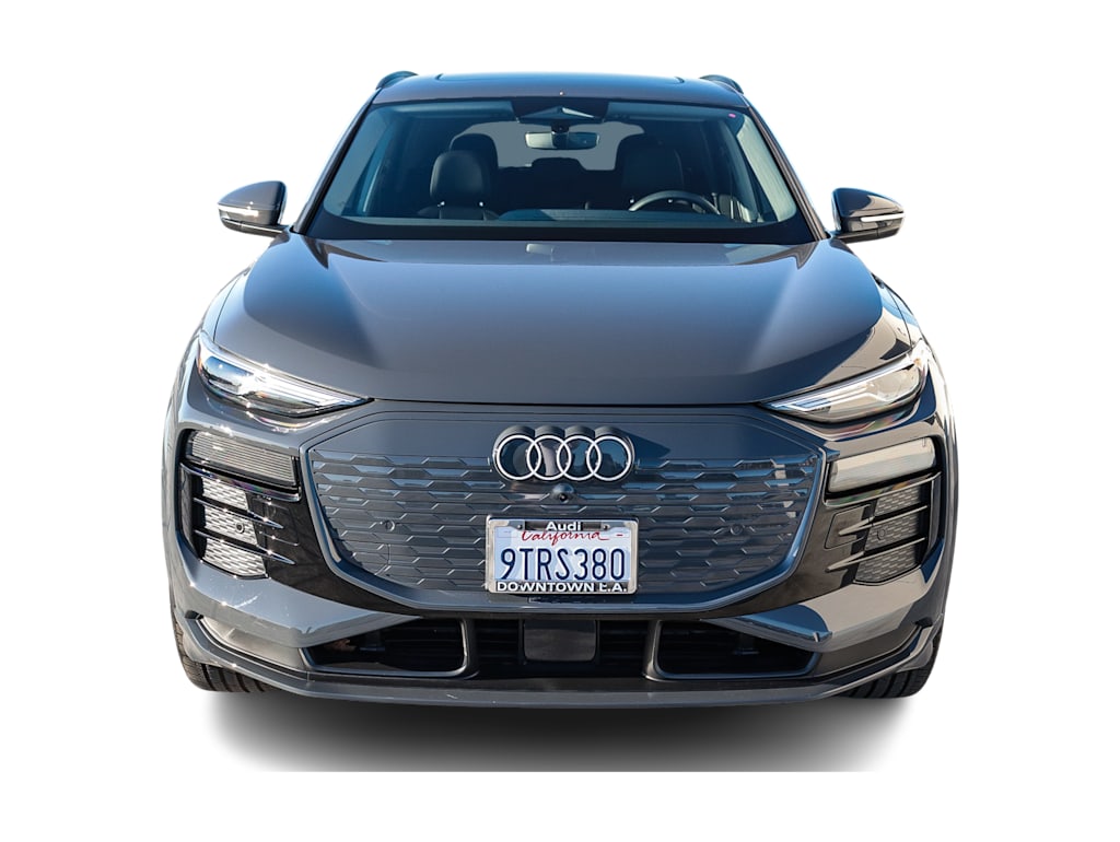 Thumbnail: 2025 Audi Q6 e-tron - 5