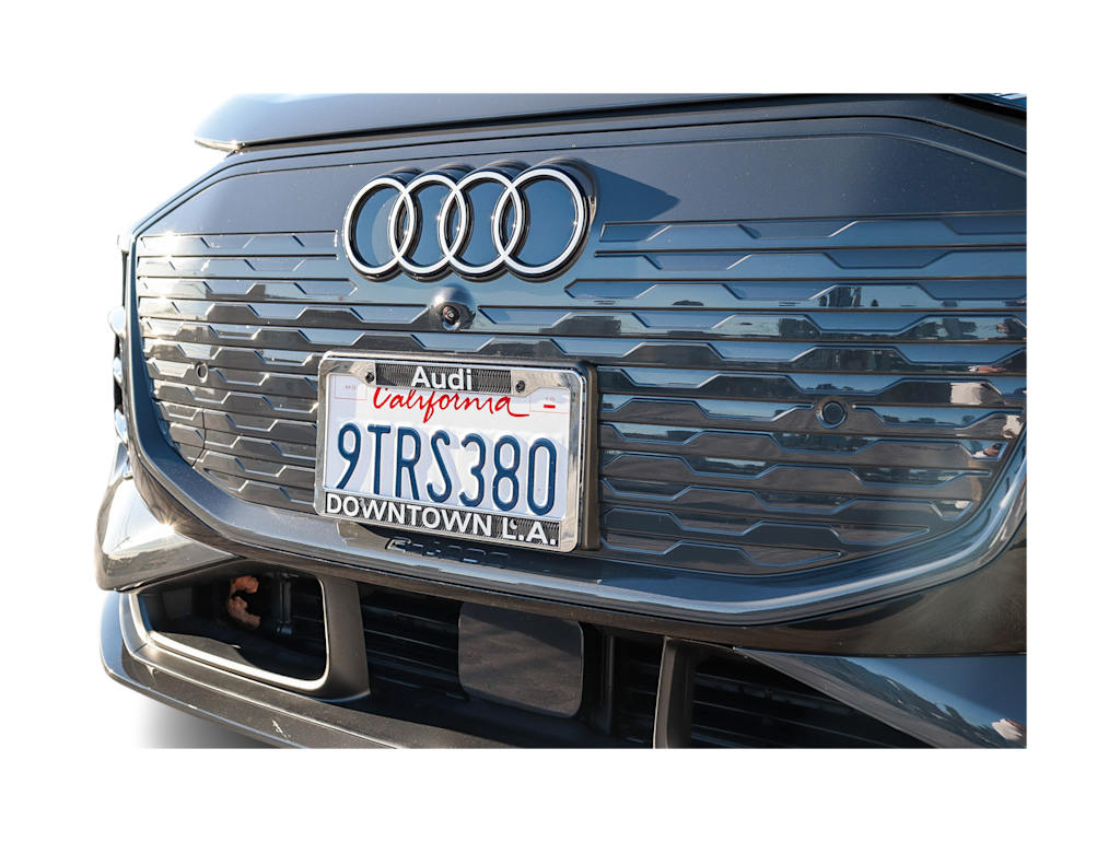 Thumbnail: 2025 Audi Q6 e-tron - 20