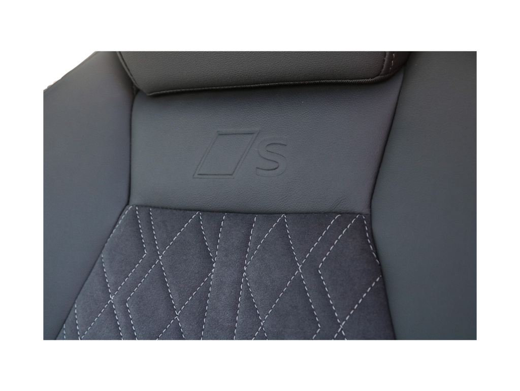 Thumbnail: 2025 Audi SQ5 - 16