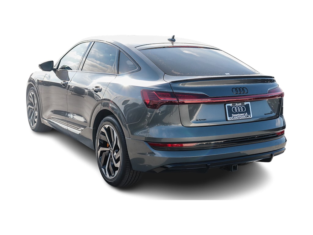 Thumbnail: 2023 Audi e-tron - 3