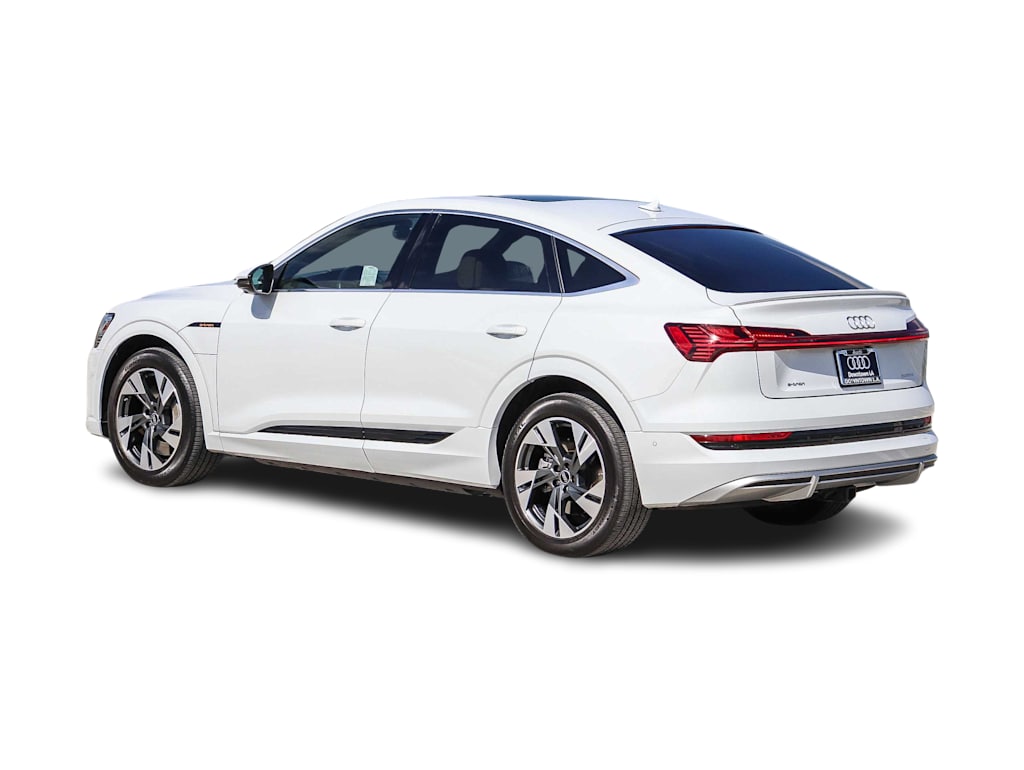 Thumbnail: 2023 Audi e-tron - 3