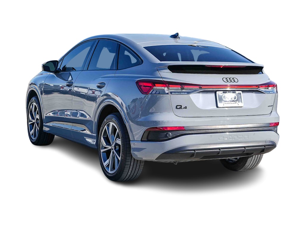 Thumbnail: 2023 Audi Q4 e-tron - 3