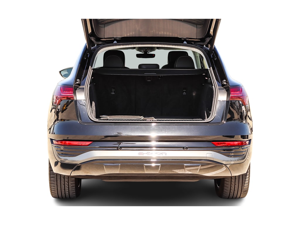 Thumbnail: 2024 Audi Q8 e-tron - 15