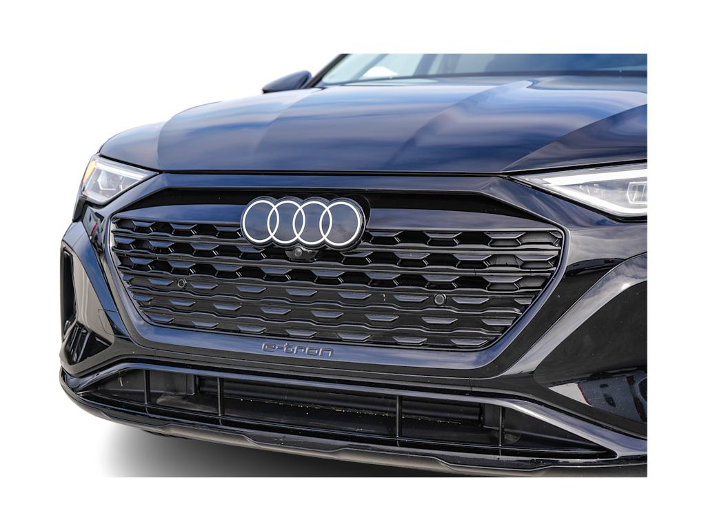 Thumbnail: 2024 Audi Q8 e-tron - 20