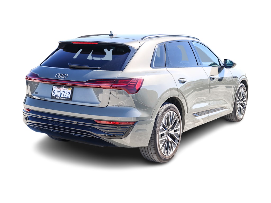 Thumbnail: 2024 Audi Q8 e-tron - 21