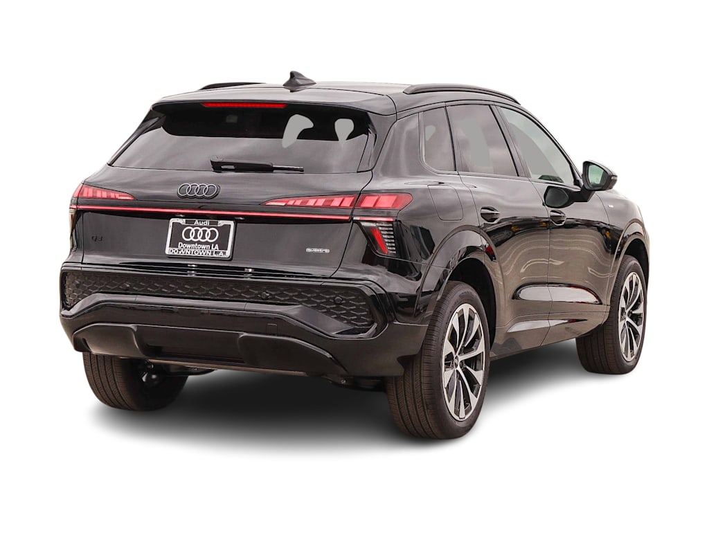 Thumbnail: 2026 Audi Q3 - 18