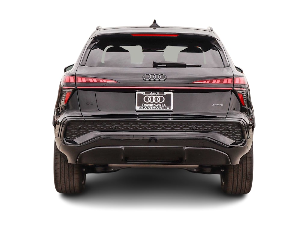 Thumbnail: 2026 Audi Q3 - 4