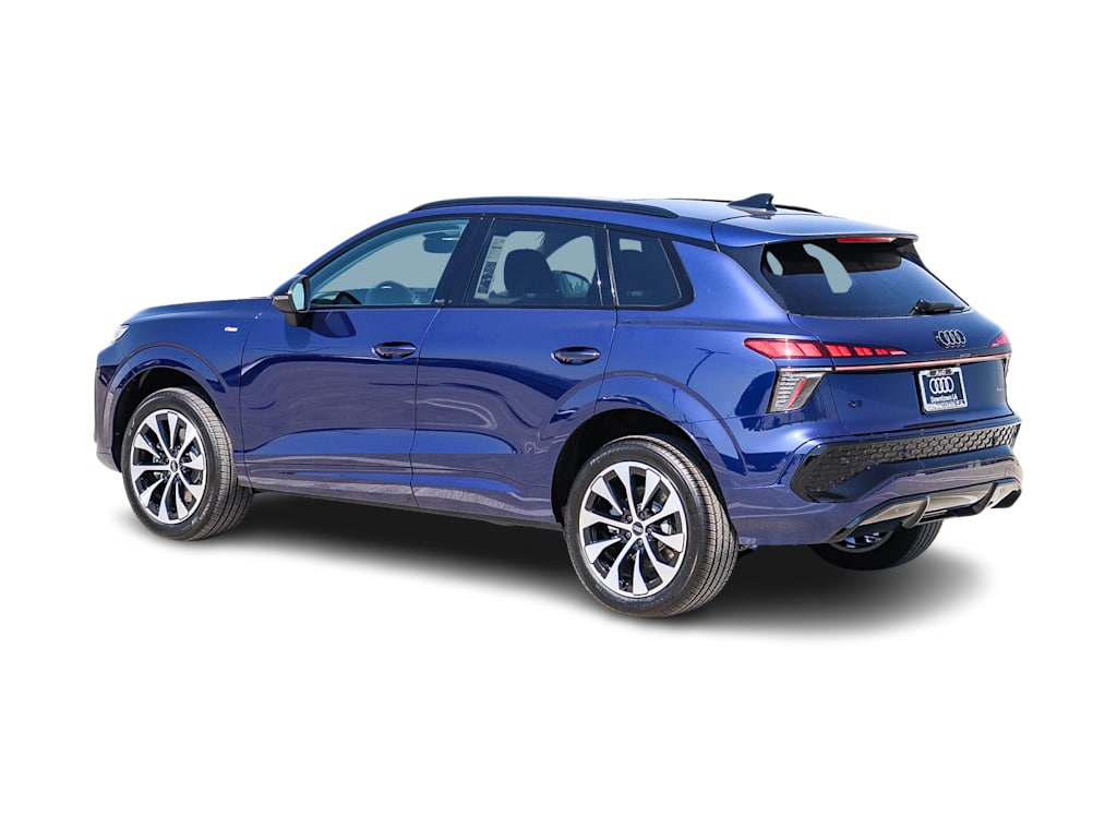 Thumbnail: 2026 Audi Q3 - 3